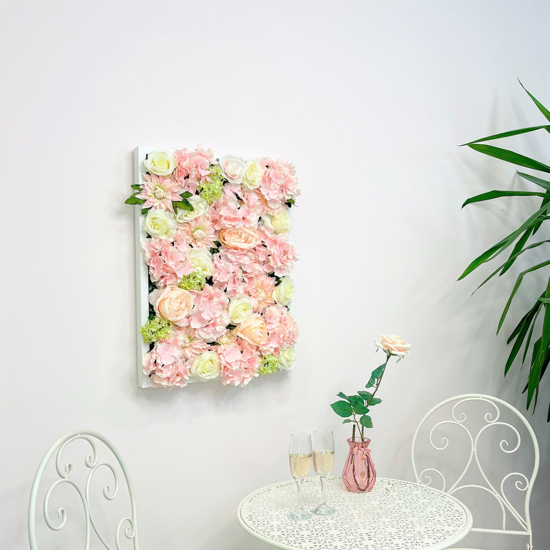 Flowerframe Honeydew – Realtouch-Blüten mit Holzrahmen