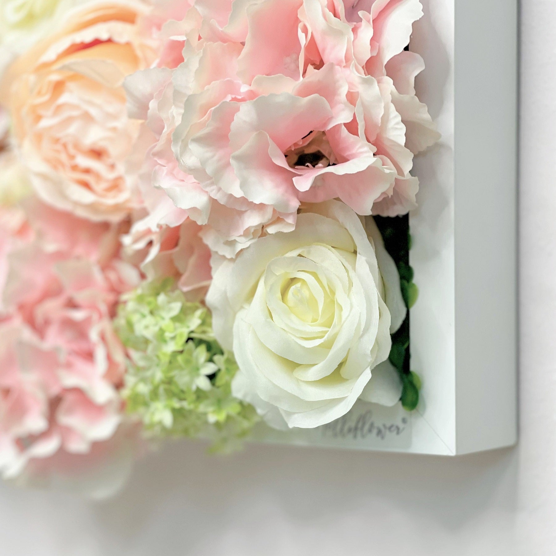 Flowerframe Honeydew – Realtouch-Blüten mit Holzrahmen