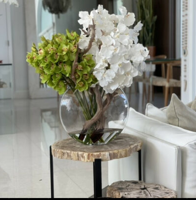 Moon Vase Vandas Cymbidien – Florales Kunst-Arrangement