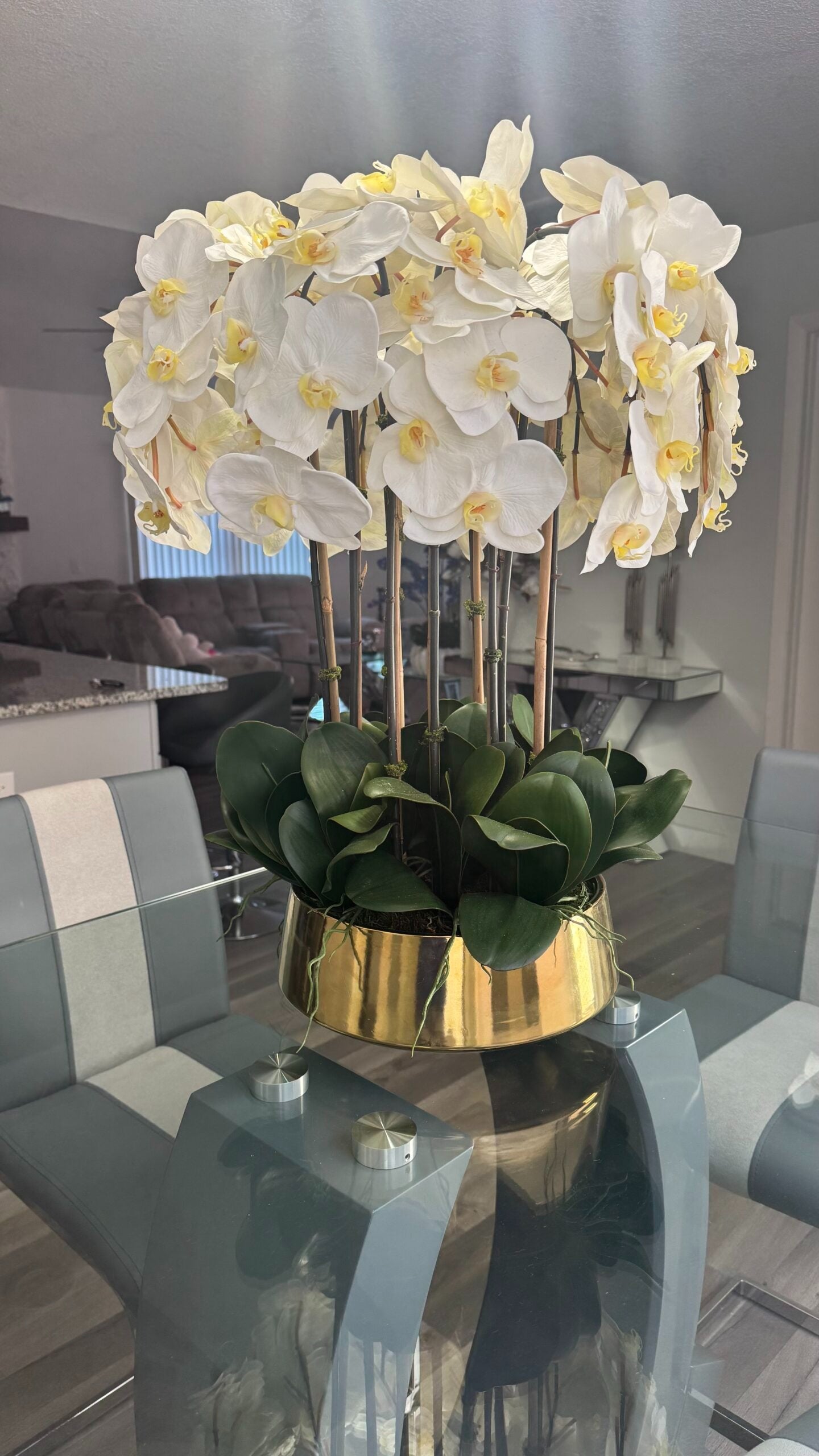Orchideen-Arrangement Gold – Realtouch Orchideen-Arrangement