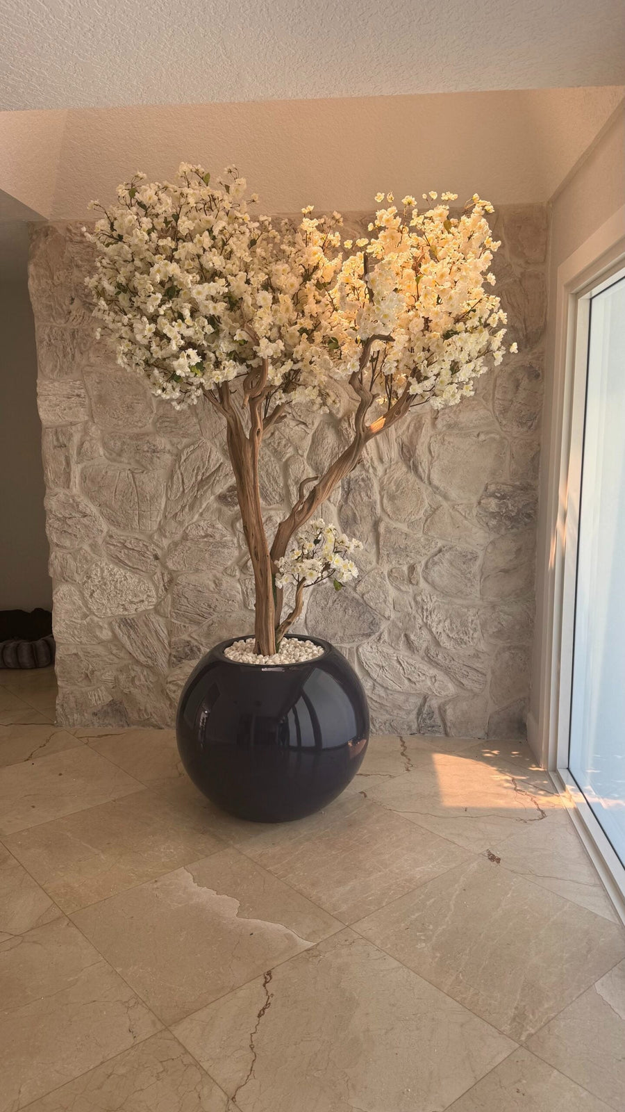 Kirschblütenbaum Weiss Dunkelblau – Kunstbaum mit Realtouch-Blüten