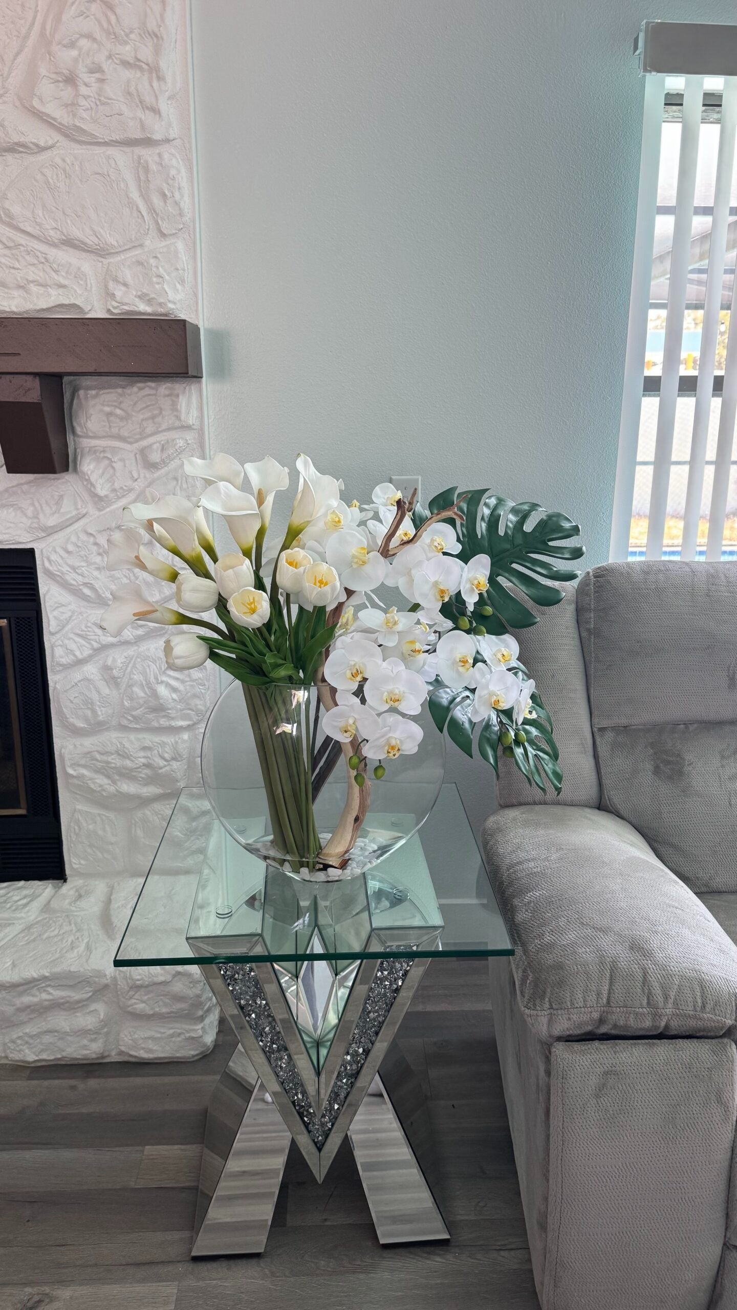 Moon Vase Blumenmix – Florales Kunst-Arrangement